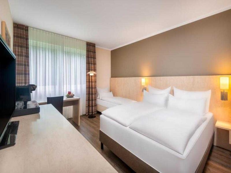Sunday Hotel Bielefeld Johannisberg image