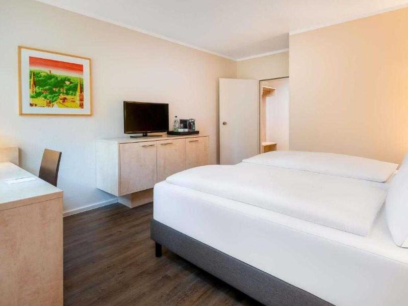 Sunday Hotel Bielefeld Johannisberg image