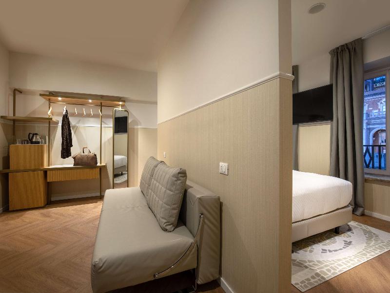 Cosmopolita Hotel Rome, Tapestry Collection by Hil image