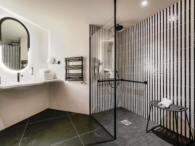 Hotel Faubourg Galant Paris Handwritten Collection image