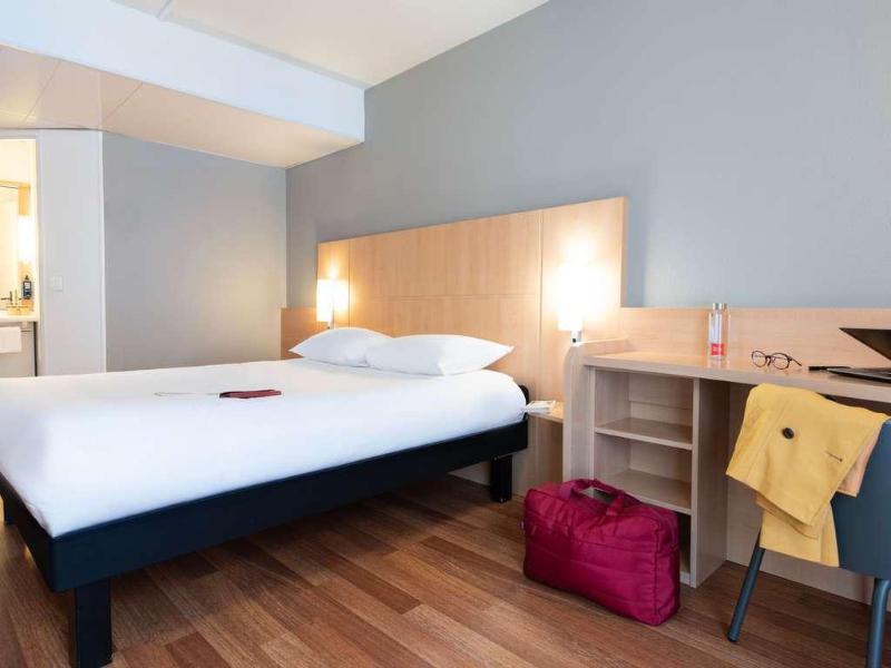 Hotel Faubourg Galant Paris Handwritten Collection image