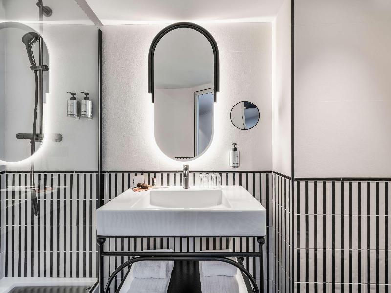 Hotel Faubourg Galant Paris Handwritten Collection image
