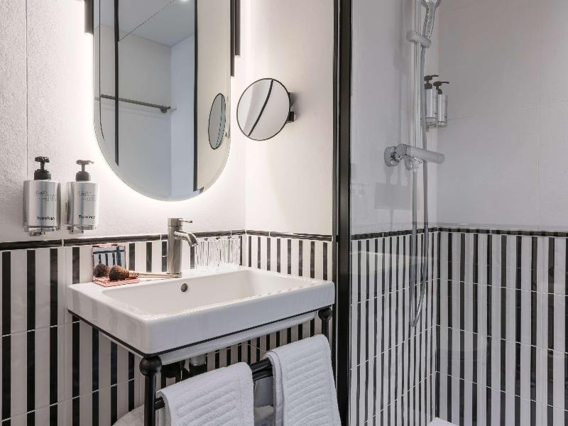 Hotel Faubourg Galant Paris Handwritten Collection image