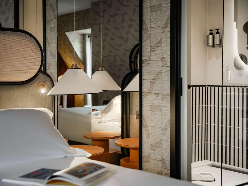 Hotel Faubourg Galant Paris Handwritten Collection image
