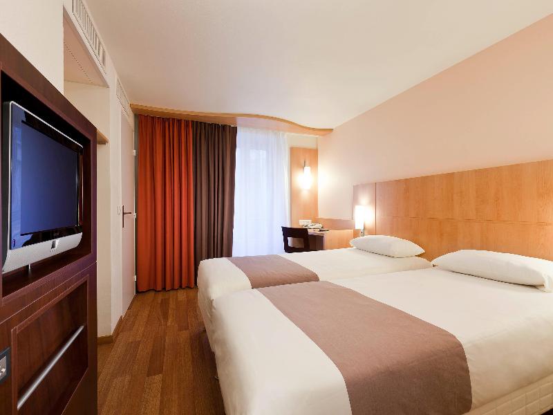 Hotel Faubourg Galant Paris Handwritten Collection image