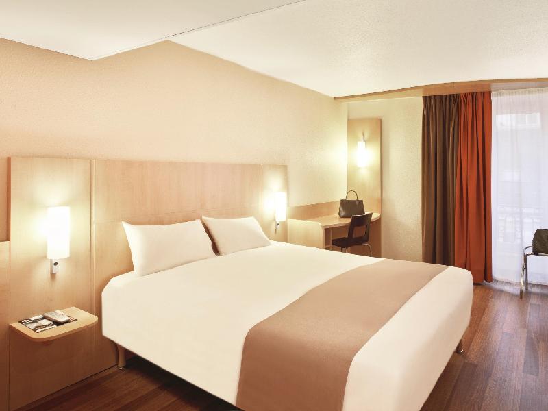 Hotel Faubourg Galant Paris Handwritten Collection image
