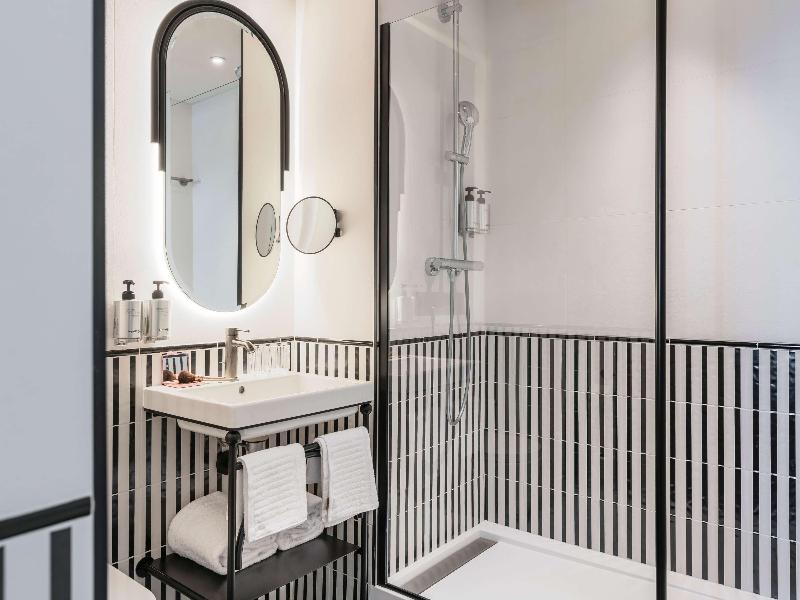 Hotel Faubourg Galant Paris Handwritten Collection image
