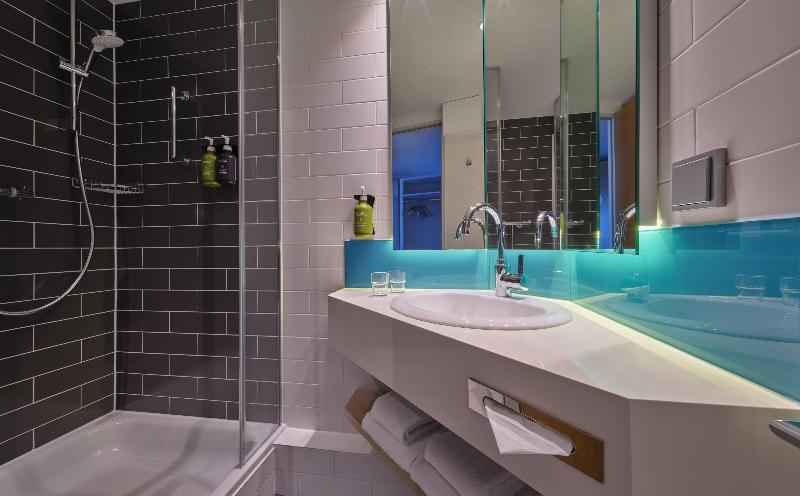 Holiday Inn Express Cologne Muelheim image