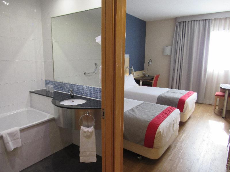 Holiday Inn Express Madrid Rivas image