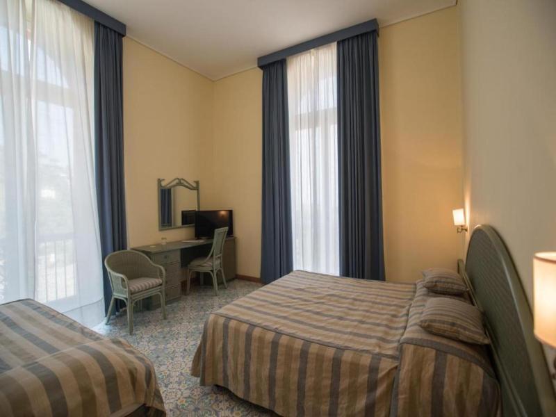 Villa Maria image