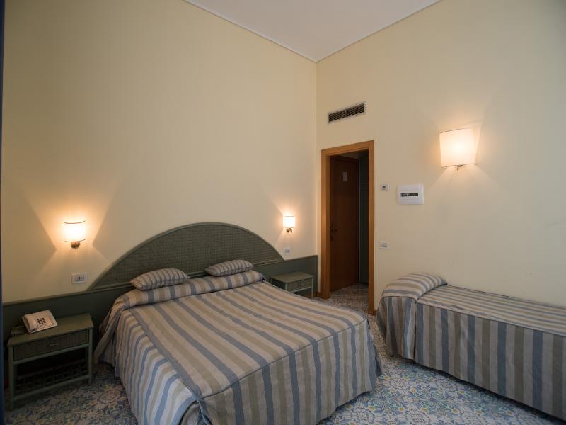 Villa Maria image