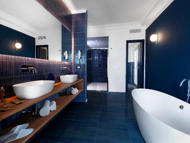 Hotel Admiral image