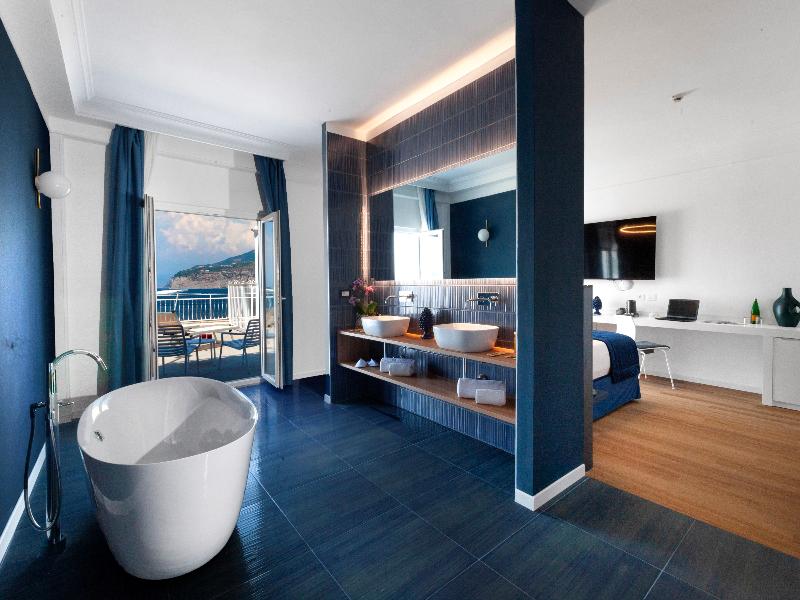 Hotel Admiral image