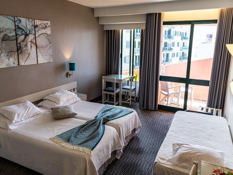 Aparthotel Imperatriz image