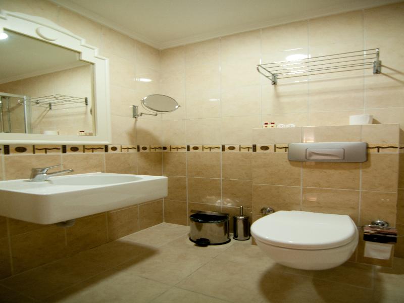 Taksim Metropark Hotel image