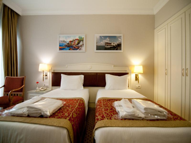 Taksim Metropark Hotel image