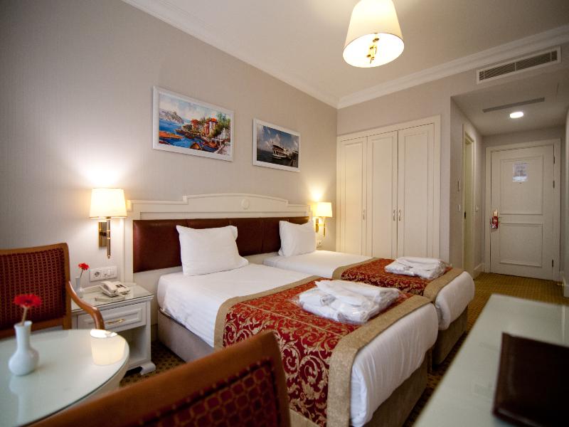 Taksim Metropark Hotel image