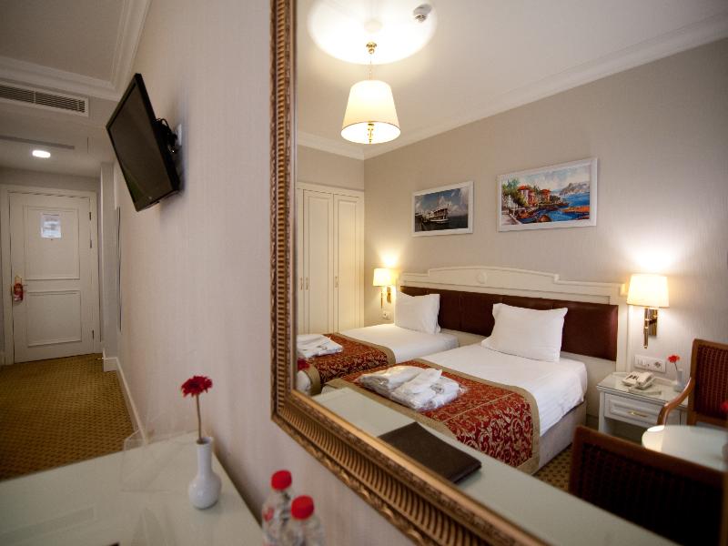 Taksim Metropark Hotel image