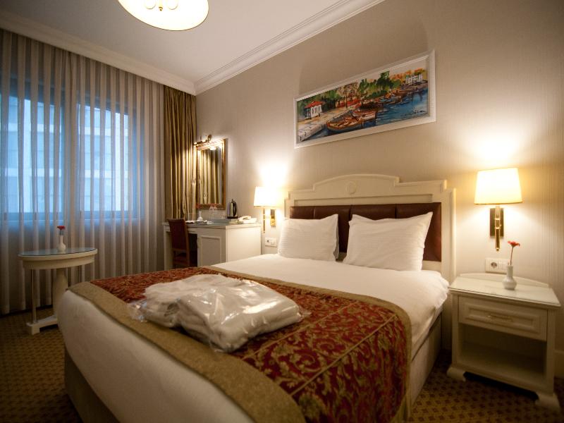 Taksim Metropark Hotel image