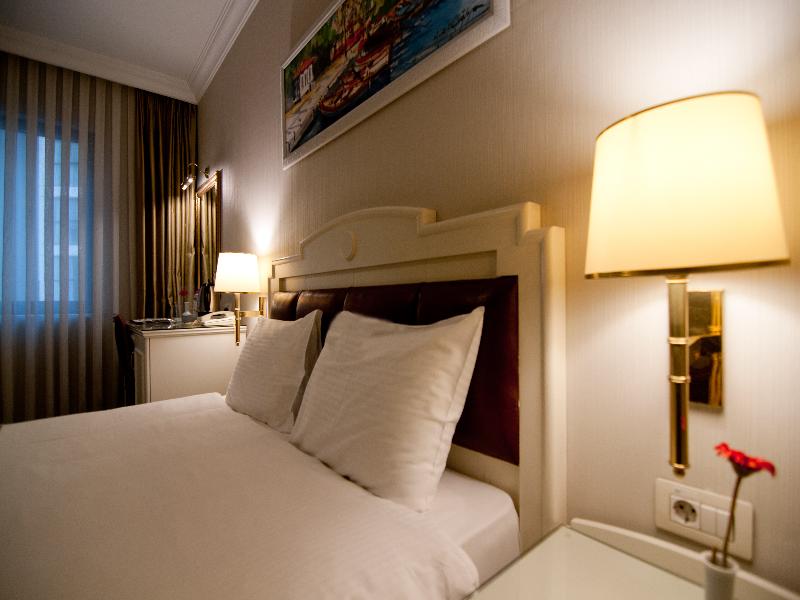 Taksim Metropark Hotel image