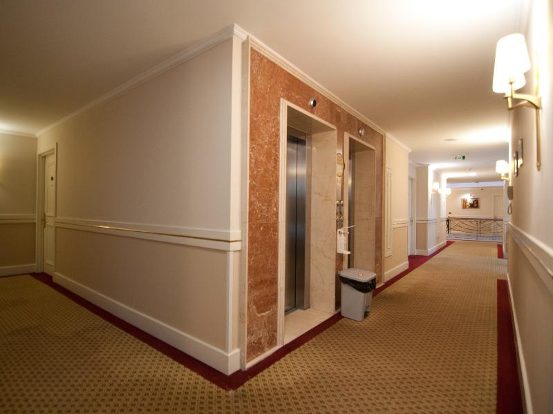 Taksim Metropark Hotel image