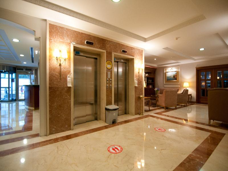 Taksim Metropark Hotel image