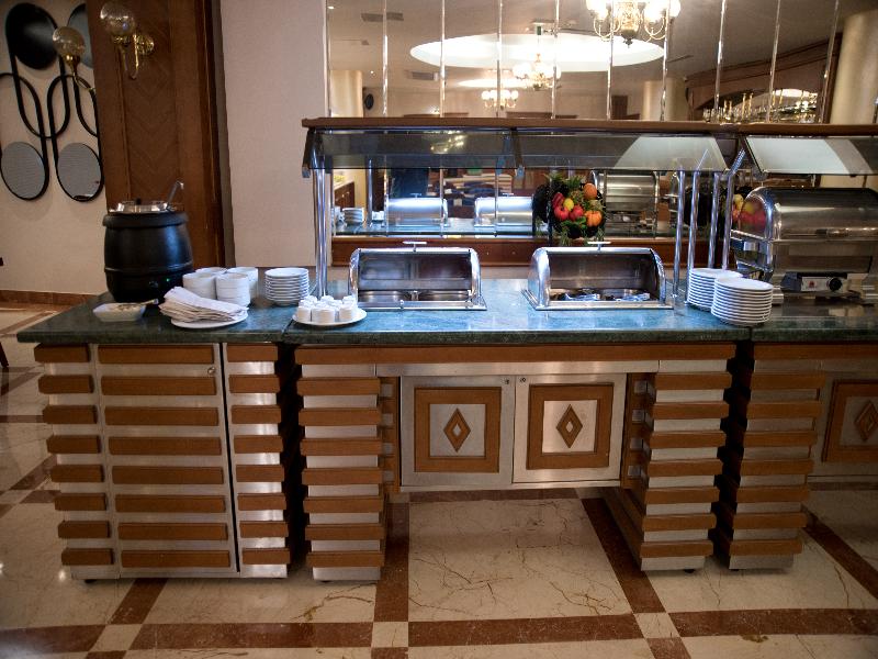 Taksim Metropark Hotel image