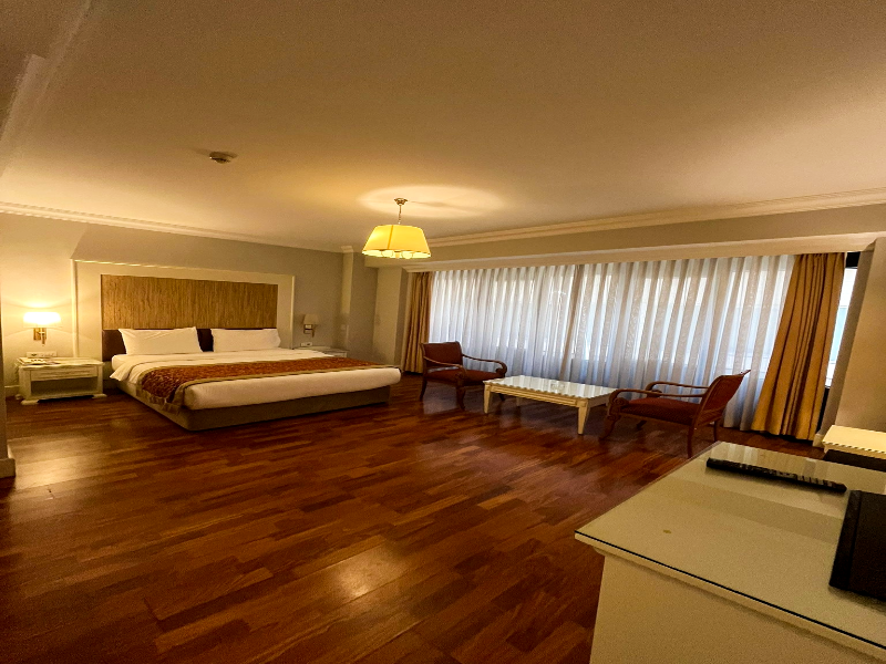 Taksim Metropark Hotel image