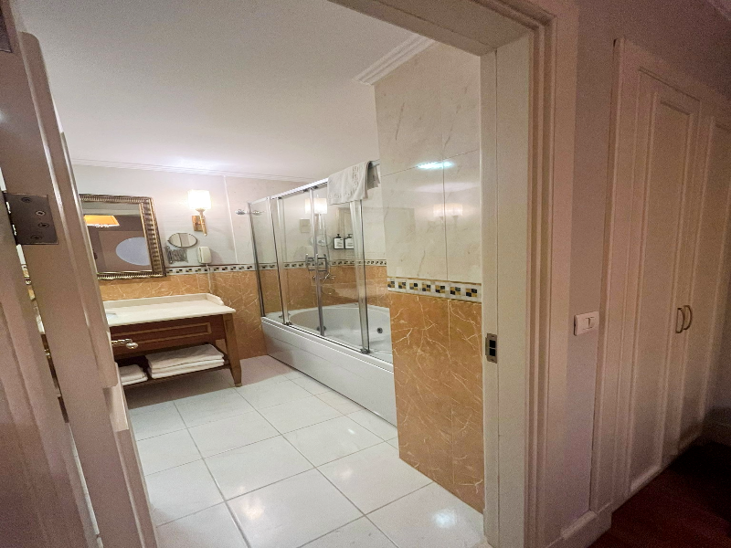 Taksim Metropark Hotel image