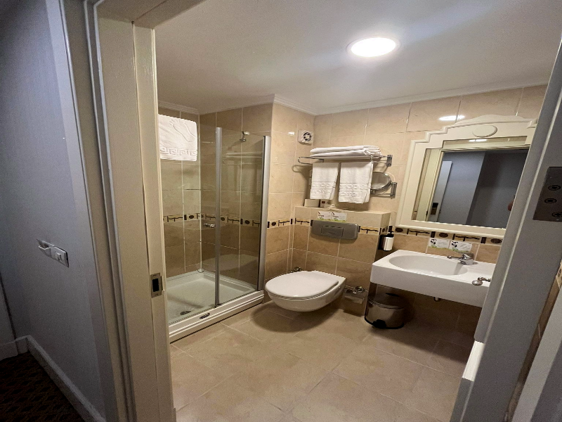 Taksim Metropark Hotel image