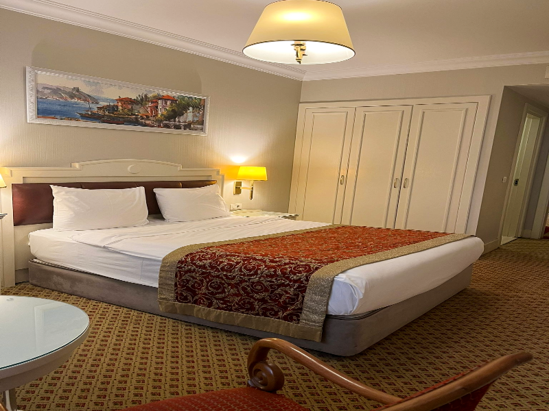 Taksim Metropark Hotel image