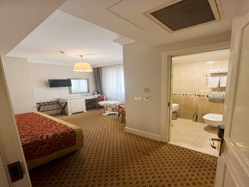 Taksim Metropark Hotel image