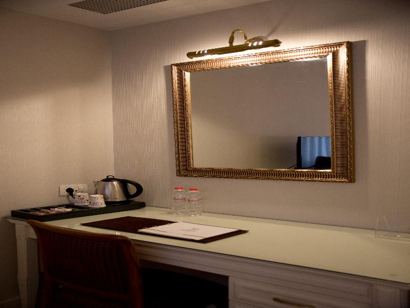 Taksim Metropark Hotel image