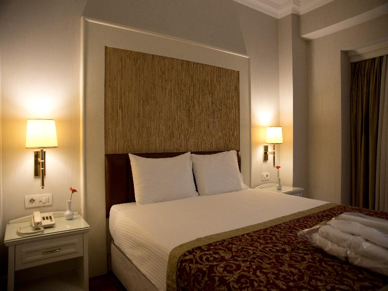 Taksim Metropark Hotel image