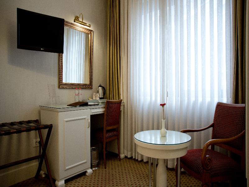 Taksim Metropark Hotel image