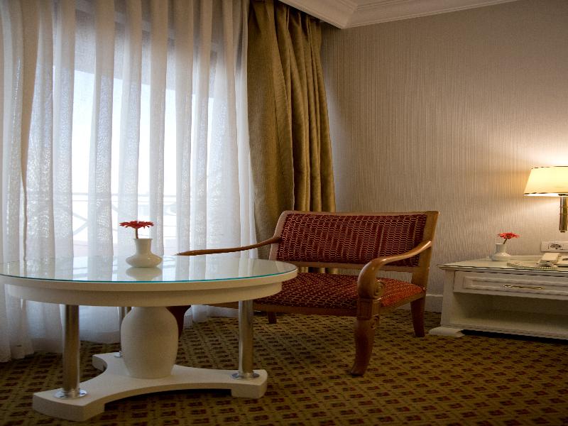 Taksim Metropark Hotel image