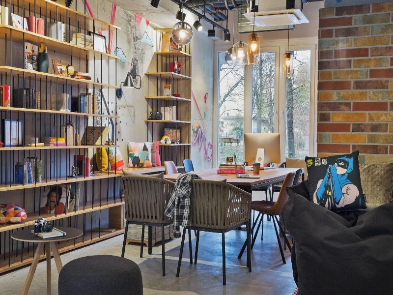 Moxy Berlin Humboldthain Park image