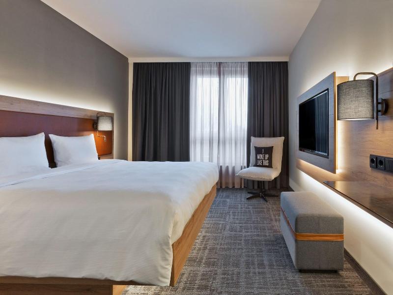 Moxy Berlin Humboldthain Park image