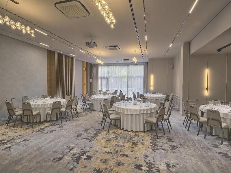Radisson Hotel Plovdiv image