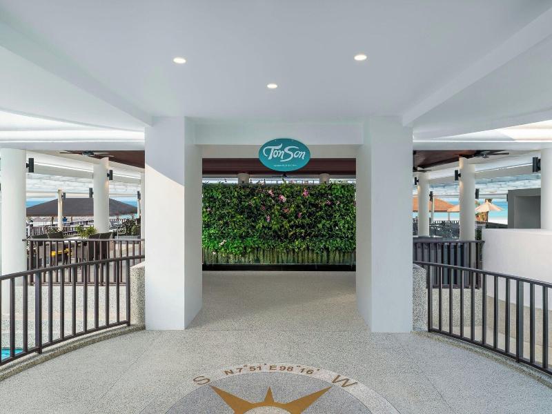 Le Meridien Phuket Beach Resort image