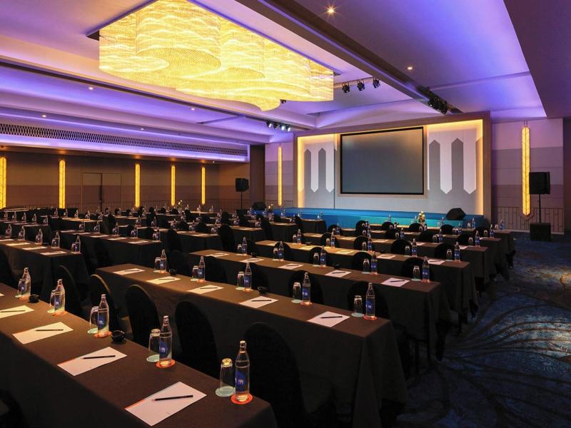 Le Meridien Phuket Beach Resort image