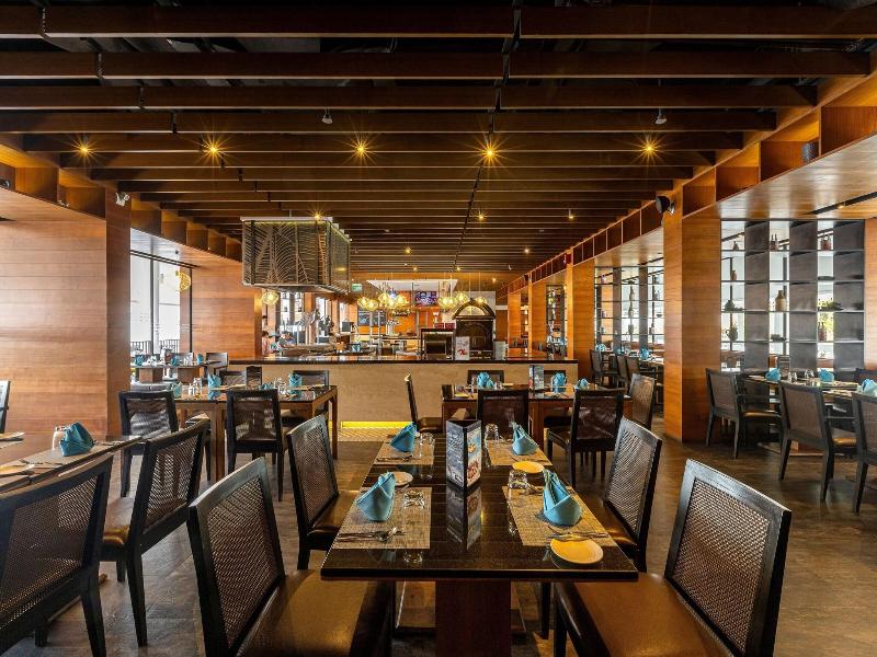 Le Meridien Phuket Beach Resort image