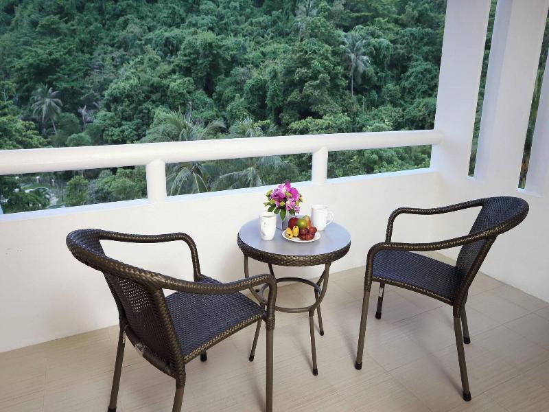 Le Meridien Phuket Beach Resort image