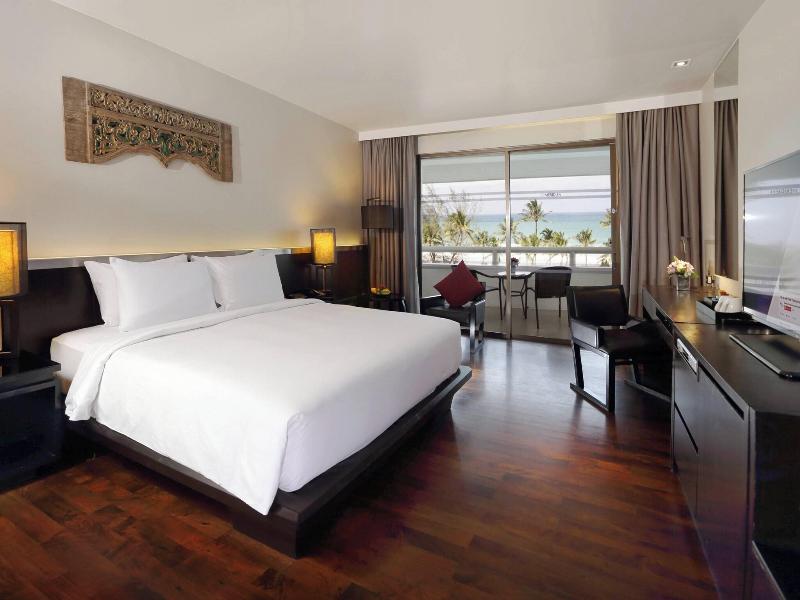 Le Meridien Phuket Beach Resort image