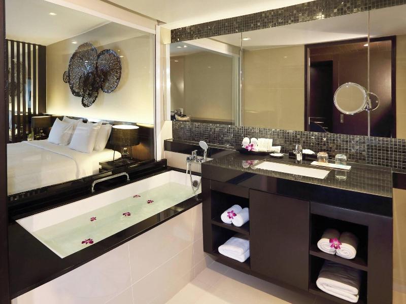 Le Meridien Phuket Beach Resort image