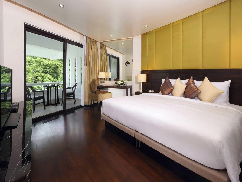 Le Meridien Phuket Beach Resort image