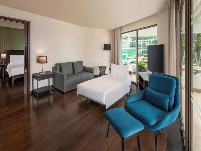 Le Meridien Phuket Beach Resort image