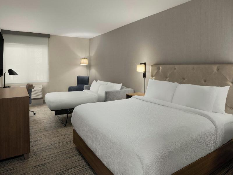 Four Points by Sheraton Downtown Seattle Center image