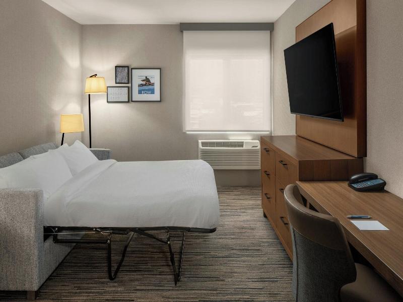 Four Points by Sheraton Downtown Seattle Center image