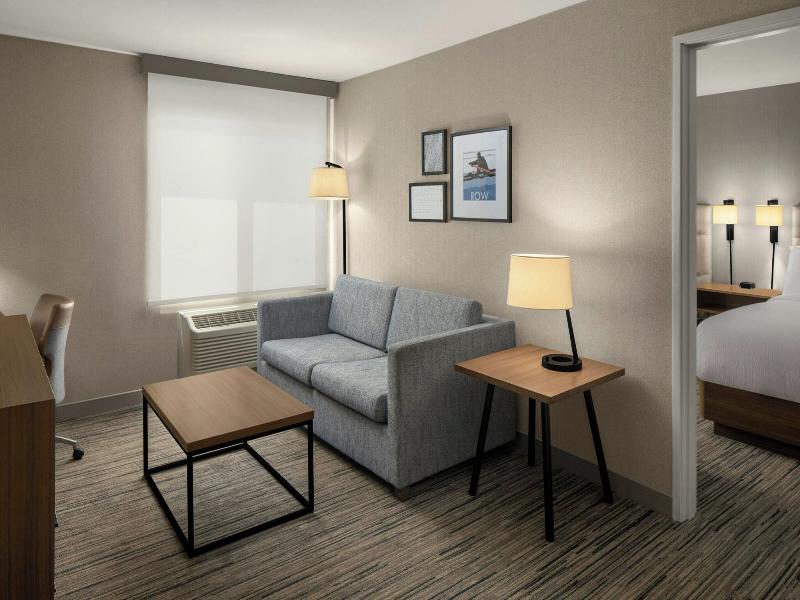 Four Points by Sheraton Downtown Seattle Center image